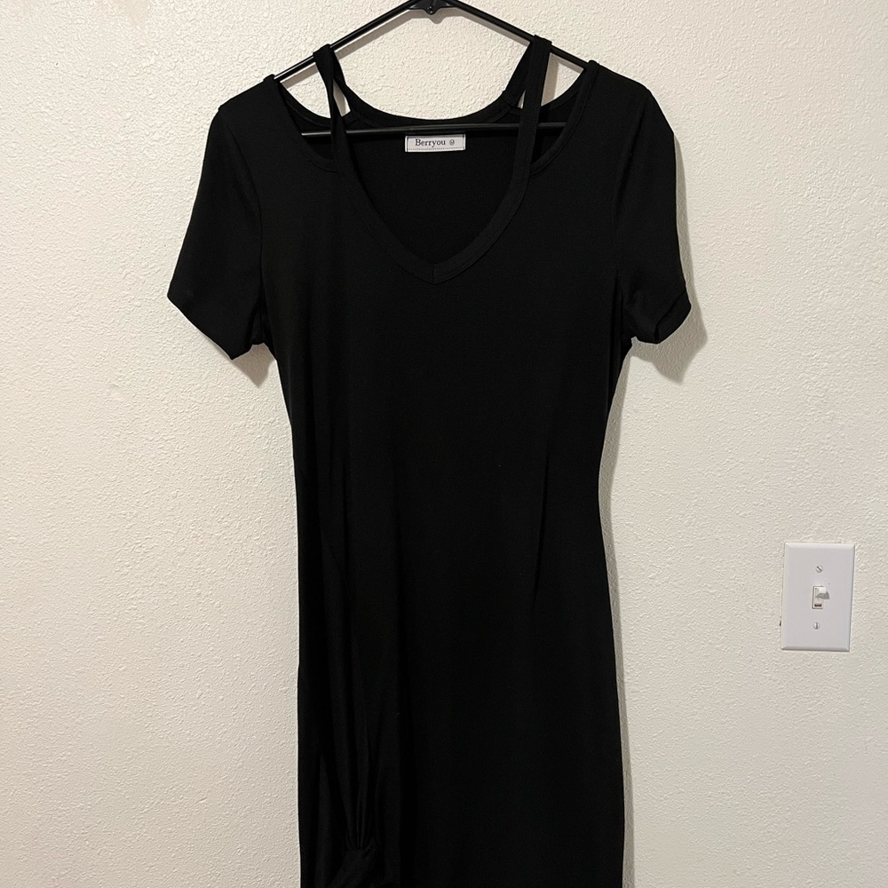 Black dress with knot